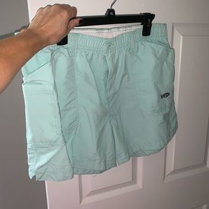 Women’s AFTCO original fishing shorts long